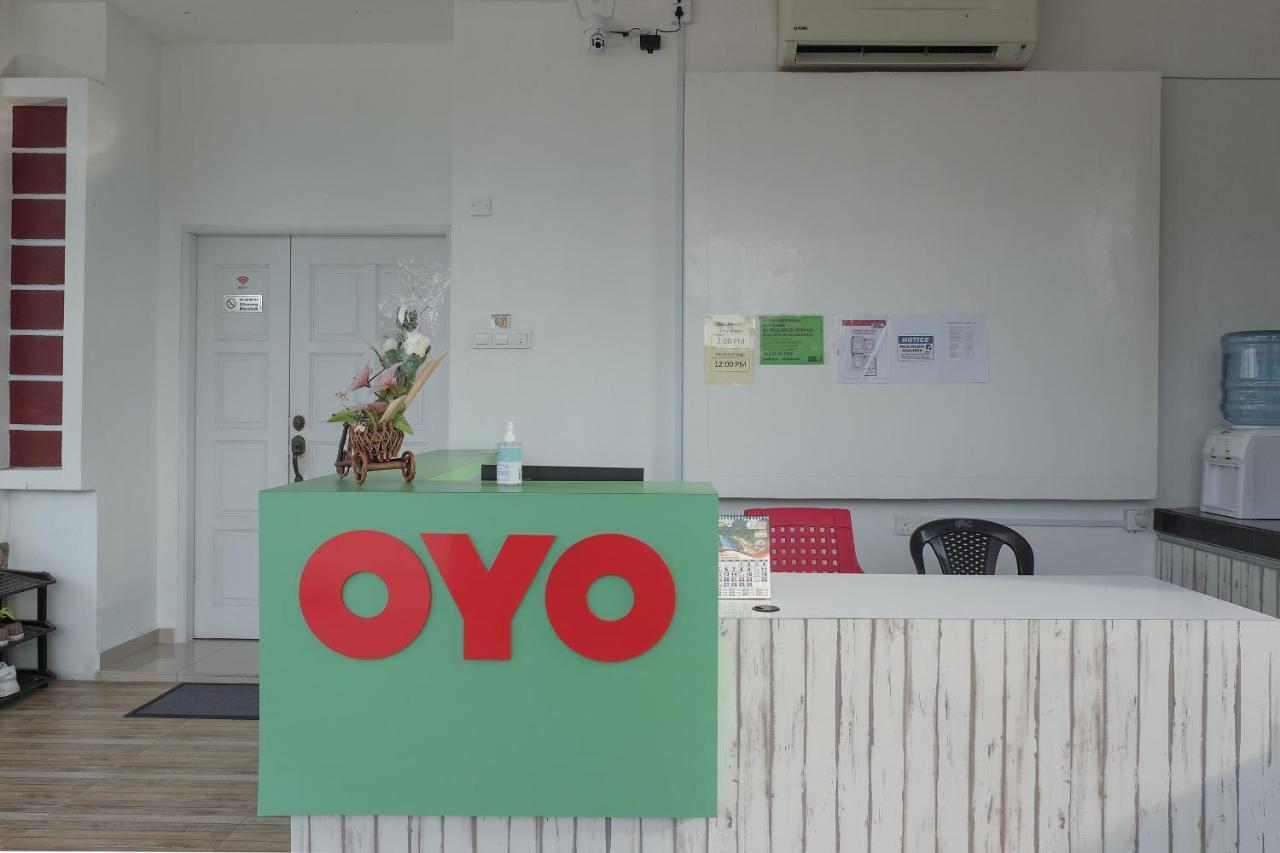 OYO 90005 Dc Villa Guest House Kuala Rompin Extérieur photo